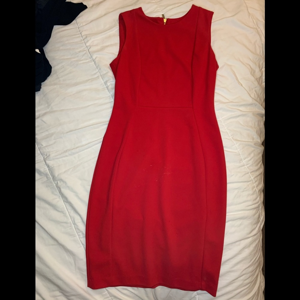 Sleeveless sheath dress